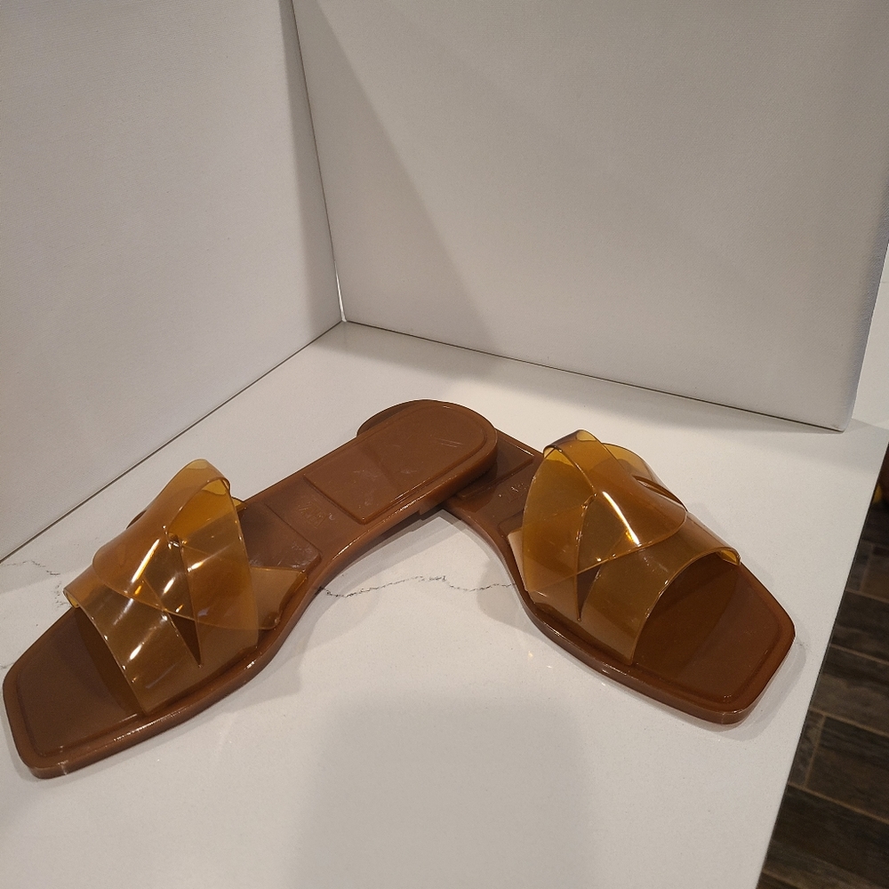 Sandles